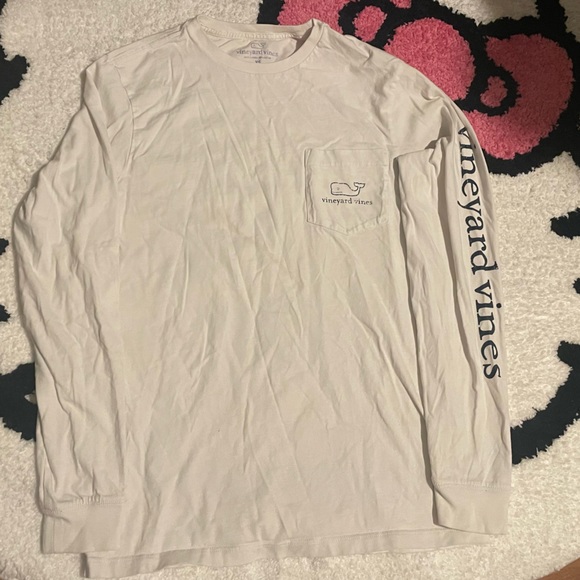 Vineyard Vines White Long Sleeve 💕 - Picture 2 of 5